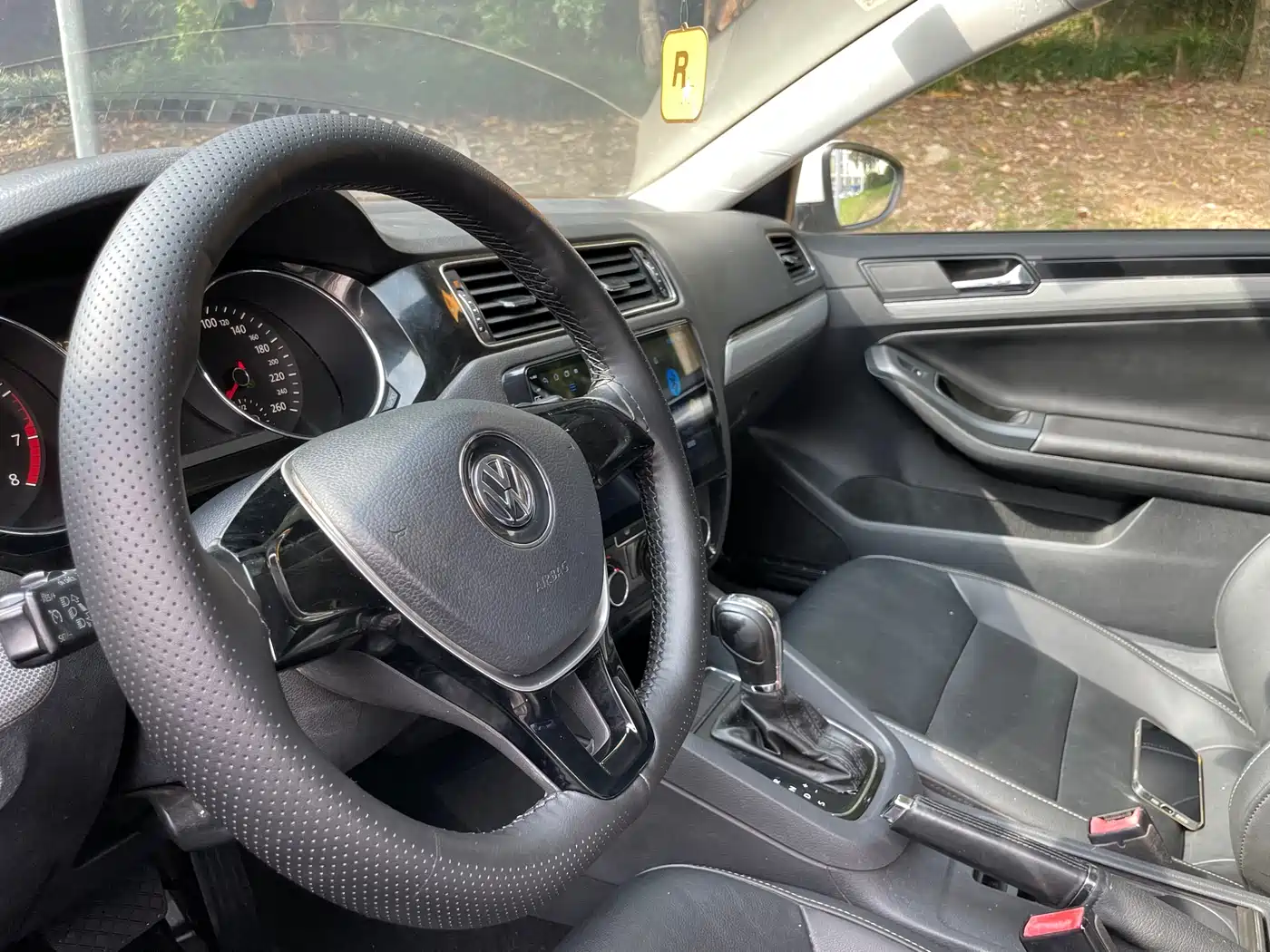 Volkswagen Sagitar 2015 230TSI Automatic Comfort фото 15