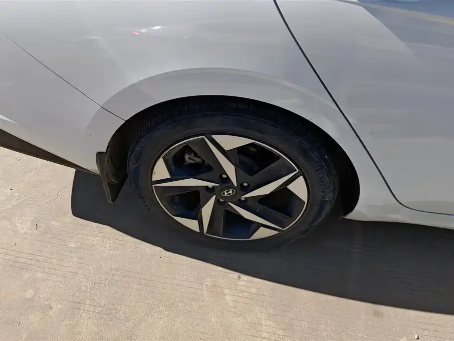 Hyundai Elantra 2022 1.5L CVT GLX Elite Edition фото 6