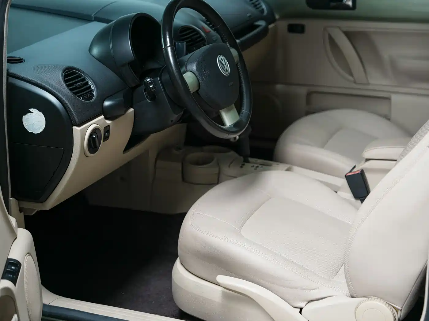 Volkswagen Beetle 2009 2008 1.8T AT Luxury