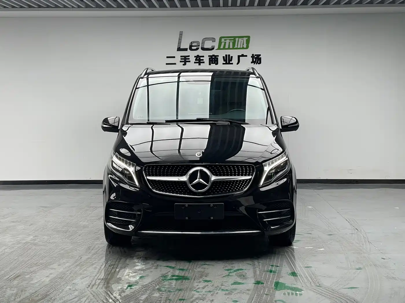 Mercedes-Benz V-Class 2021 V 260 L Long Wheelbase Luxury Edition фото 2
