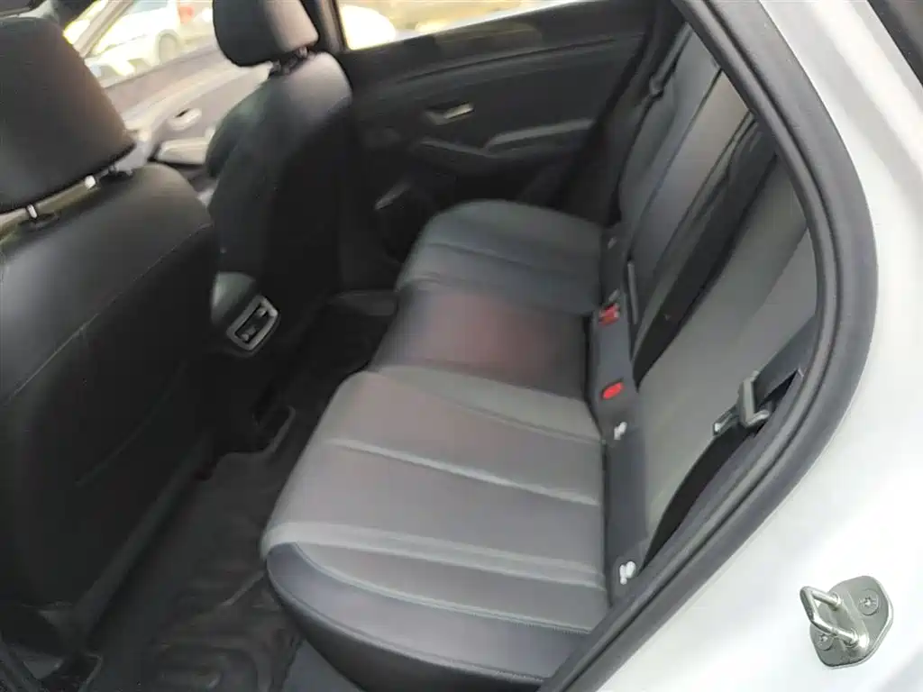 BYD Qin L 2025 DM-i Smart Drive Edition 120KM Surpassing фото 17