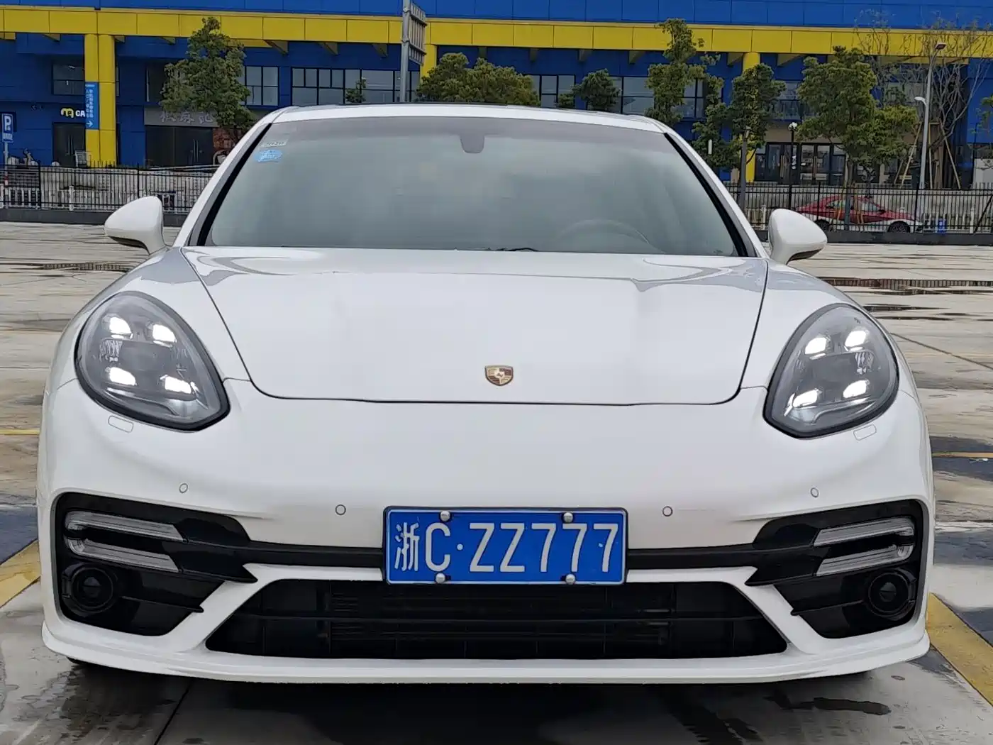 Porsche Panamera 2010 Panamera 4 3.6L фото 8