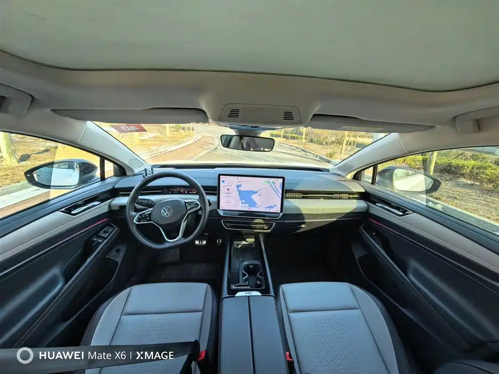 VOLKSWAGEN ID.7 VIZZION