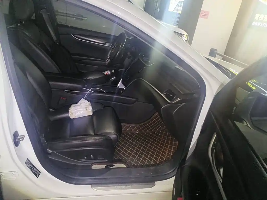 Photo 13 - Cadillac XTS