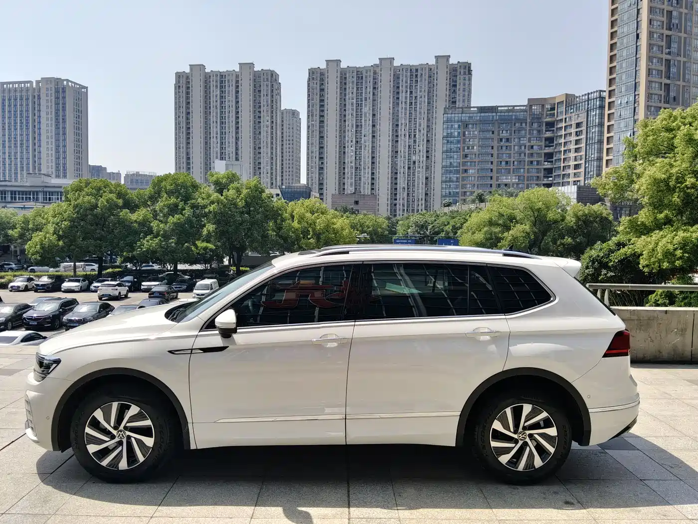 Volkswagen Tiguan L PHEV 2021 430PHEV Plug-in Hybrid Flagship фото 8