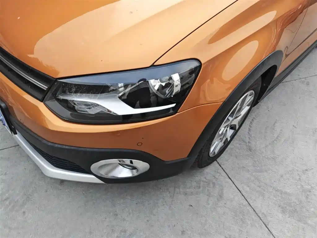 Volkswagen Polo 2018 1.5L Cross Polo Auto фото 24