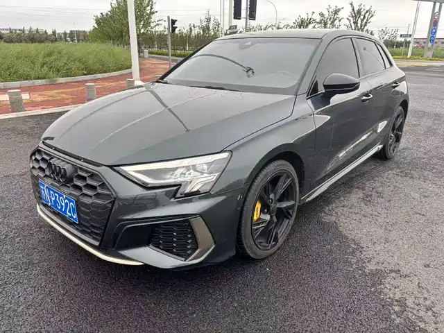 Audi A3 2023 Sportback 35 TFSI Luxury Sport