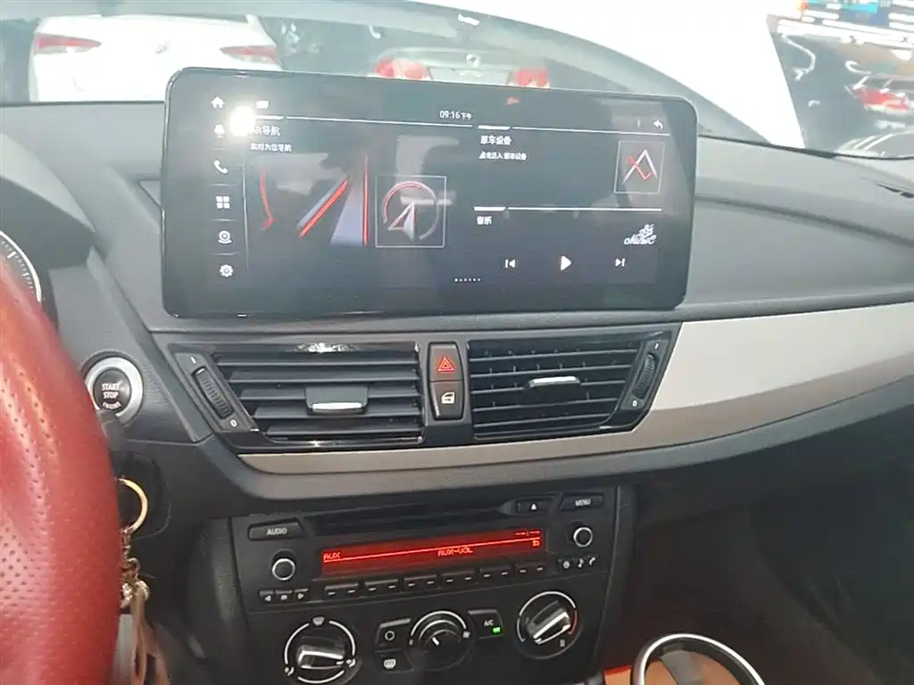 BMW X1 2014 sDrive18i Fashion Edition фото 13