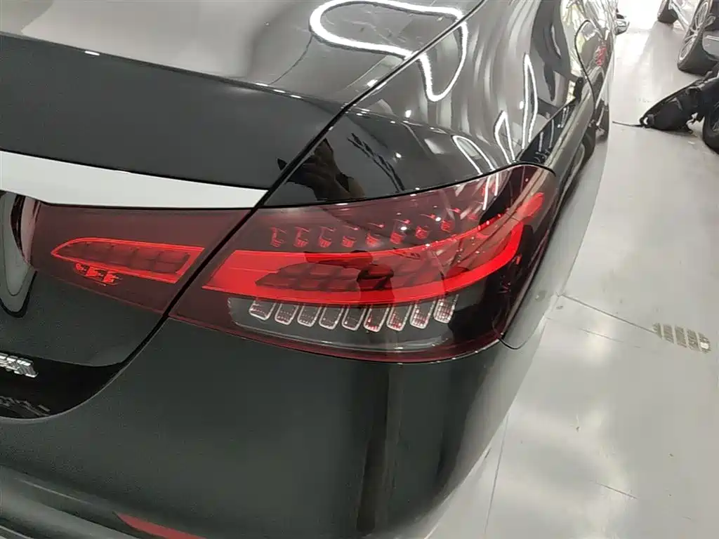 Mercedes-Benz E-Class 2021 E 260 L Sport фото 8