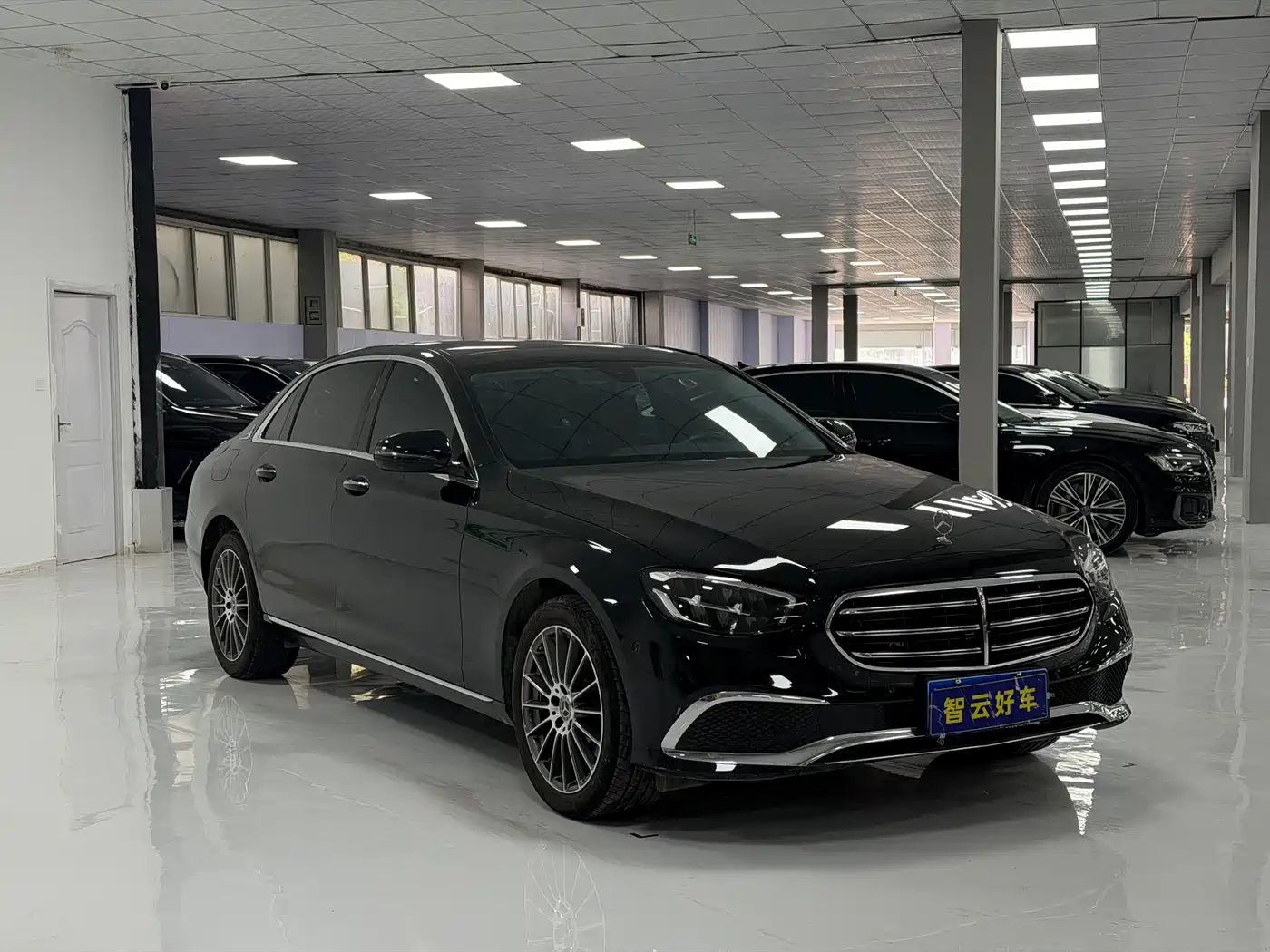 Mercedes-Benz E-Class 2023 Facelift E 260 L фото 3