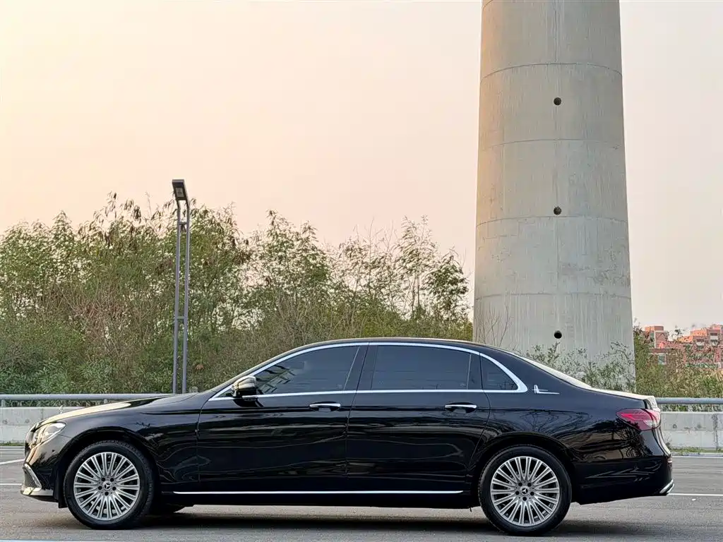  E CLASS