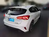 Photo 2 - Ford Focus