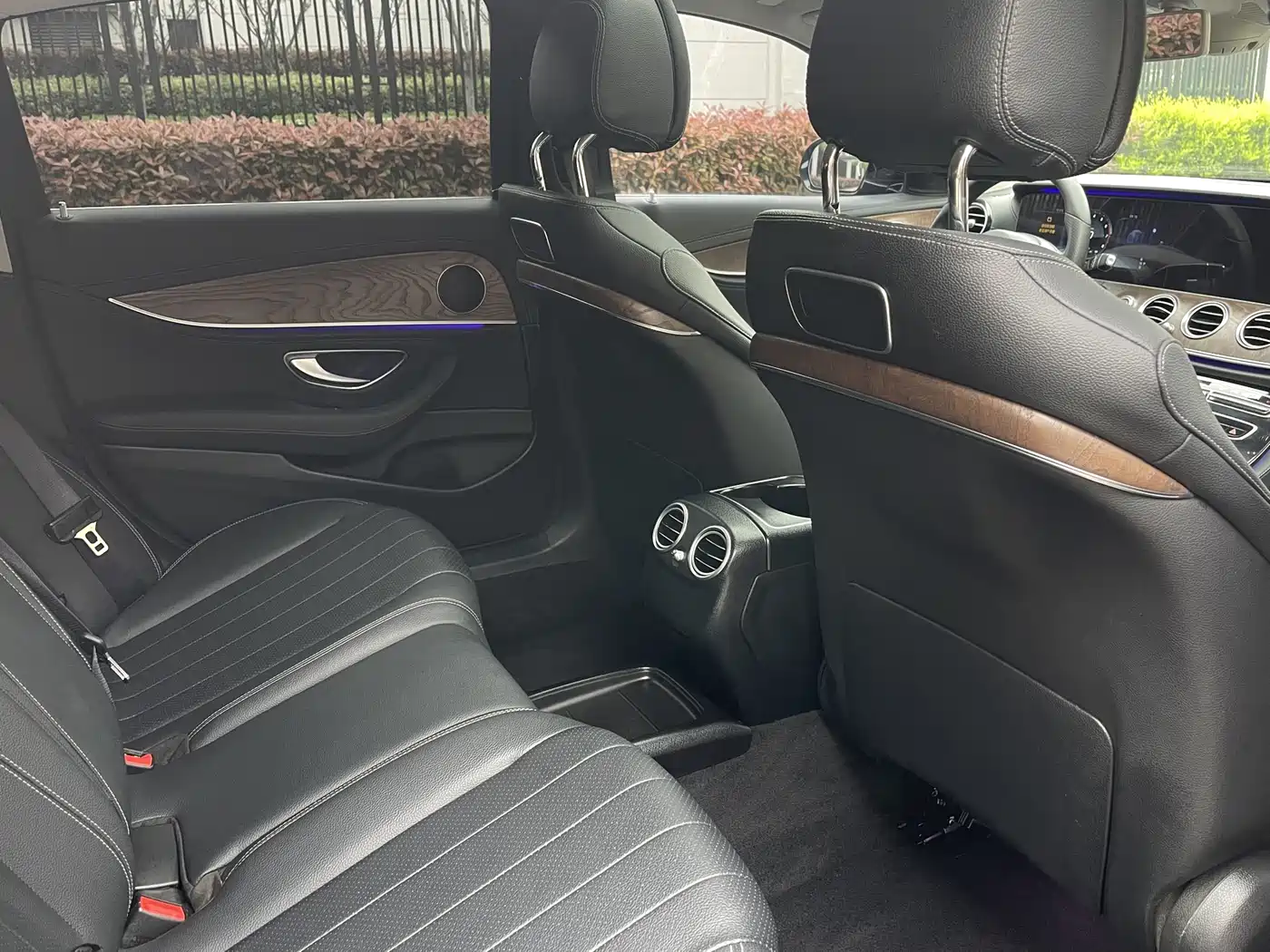 Mercedes-Benz E-Class 2016 E 300 L Fashion Type фото 13