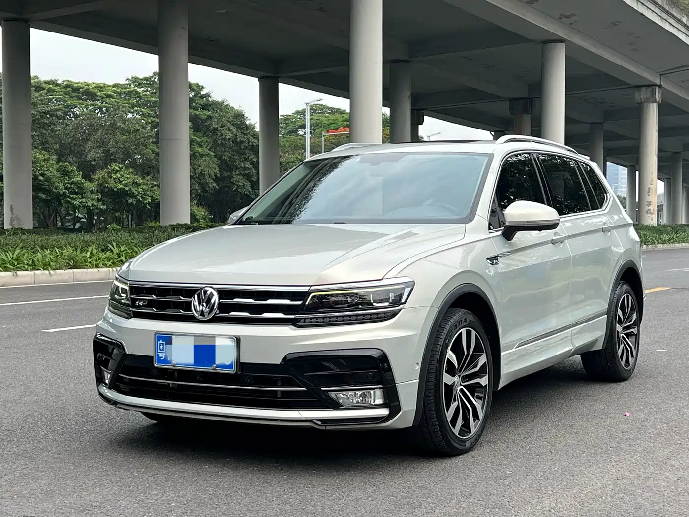 Volkswagen Tiguan L 2019 330TSI Automatic 2WD R-Line Flagship Edition China VI