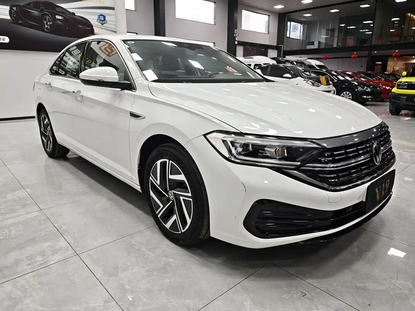 Volkswagen Sagitar 2023 300TSI DSG Surpassing Edition фото 3