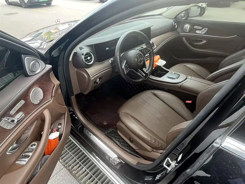 MERCEDES-BENZ E-CLASS