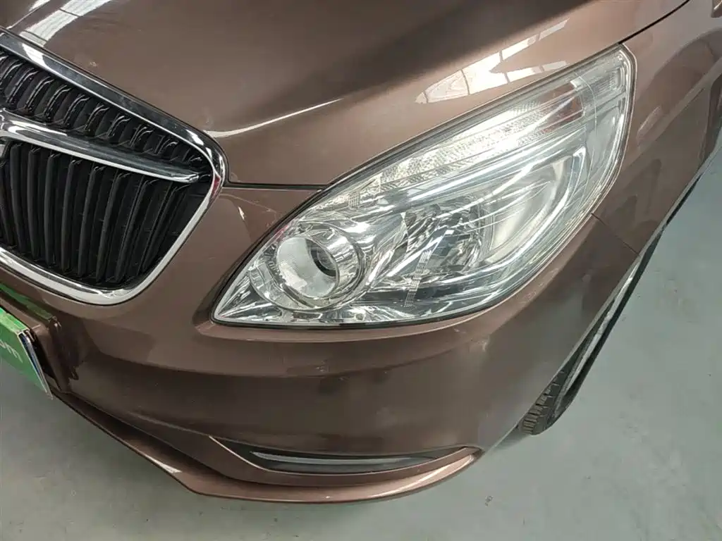 Buick GL8 2018 28T Premium Model China VI фото 24