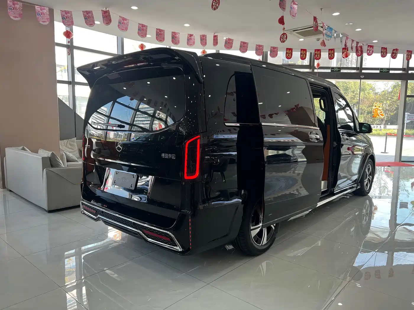 Mercedes-Benz Vito 2024 2.0T Business 7-Seater фото 20