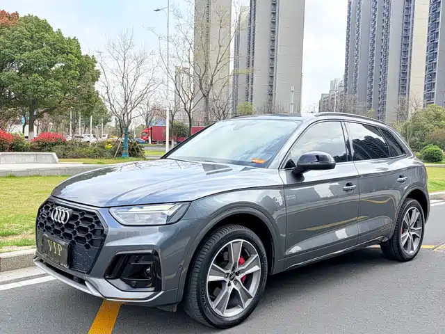 Audi Q5L 2020 Facelift 40 TFSI Honor Fashion