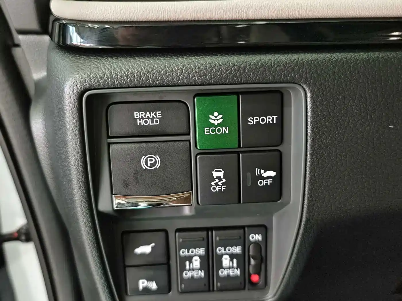 Honda Elysion 2024 2024 2.0L e:HEV Luxury Edition