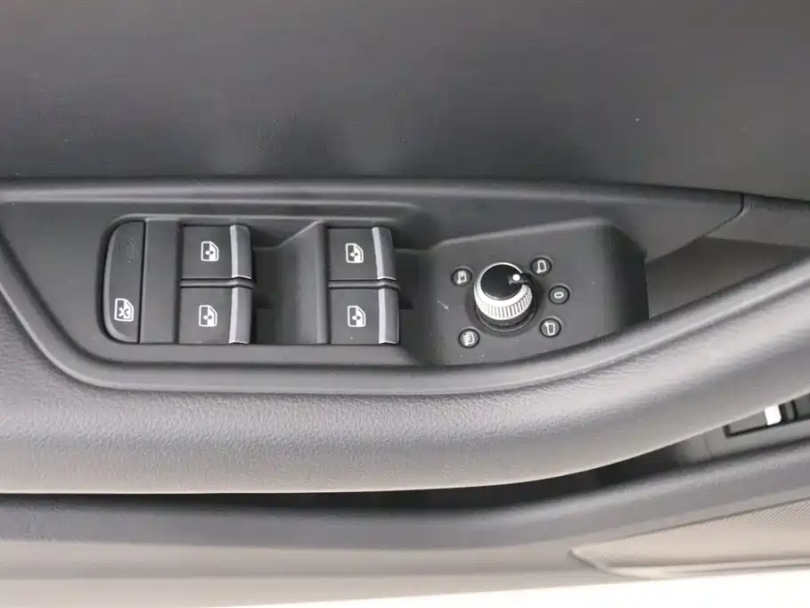 Audi A4L 2020 40 TFSI Fashion Dynamic Edition фото 13