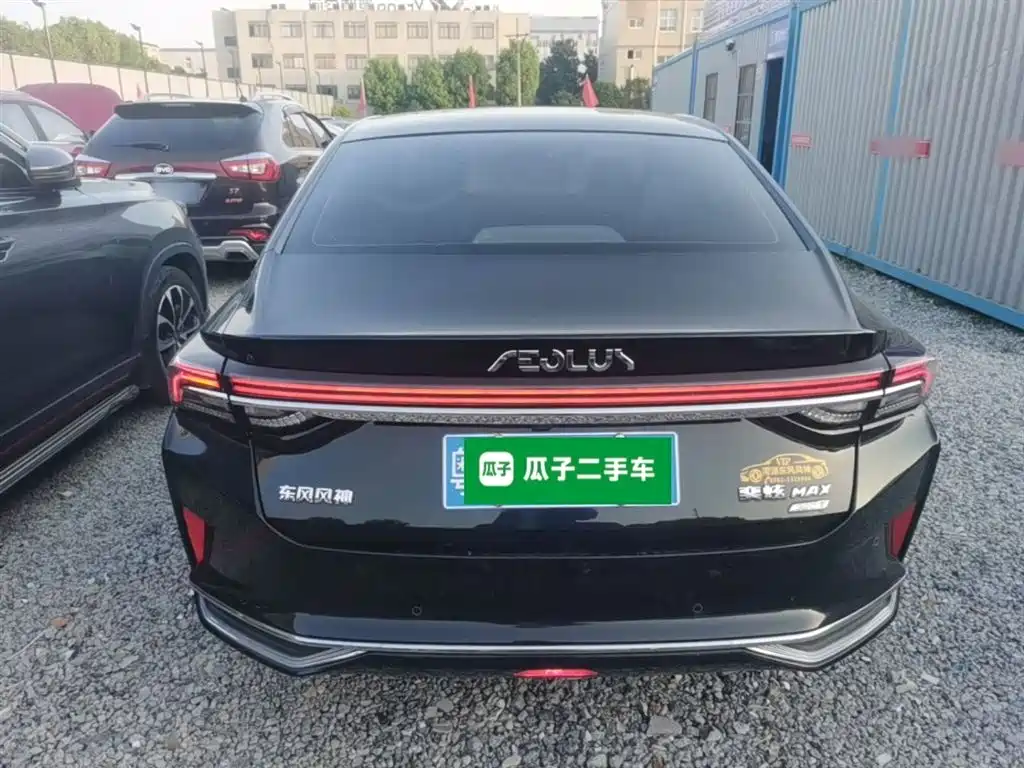 DONGFENG FENGSHEN YI HYUN MAX