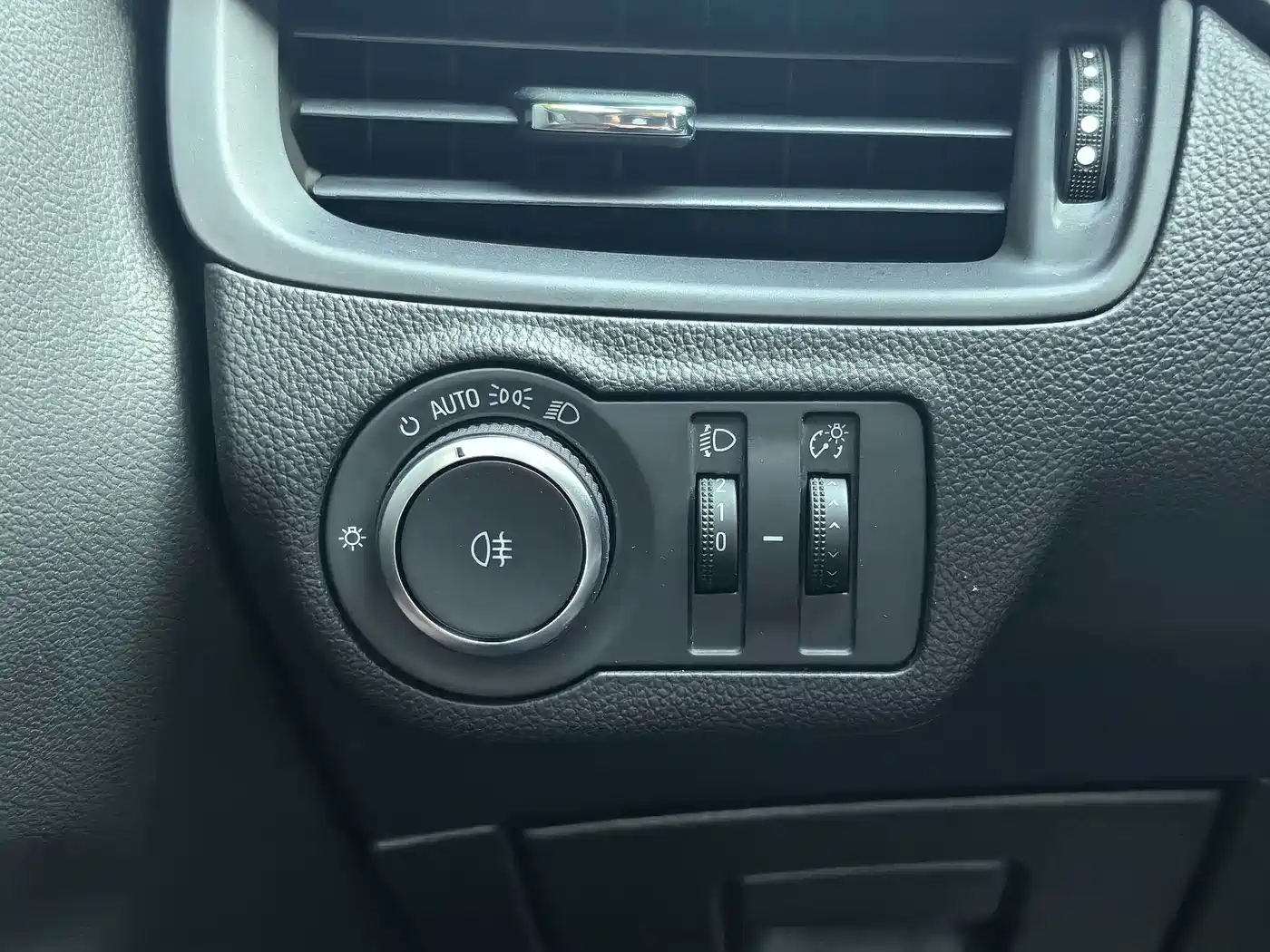 Buick Envision Plus 2020 28T AWD Elite фото 13