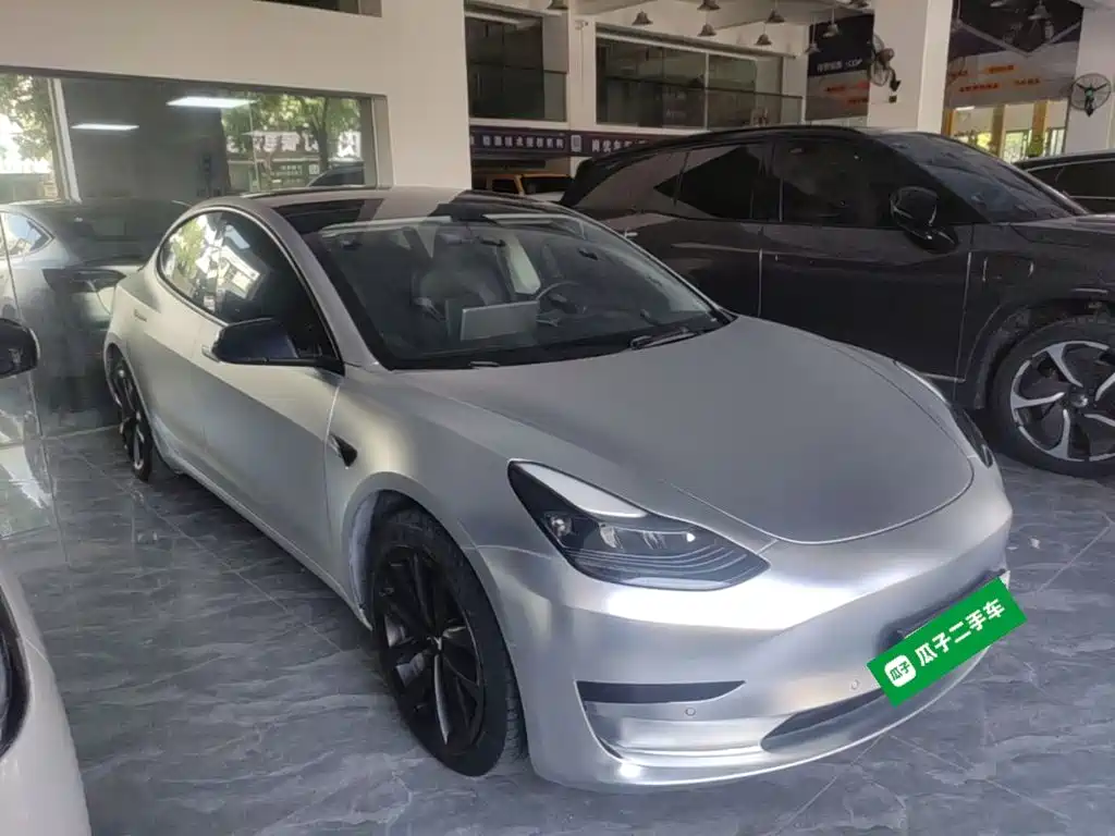 Фото 4 - Tesla Model 3