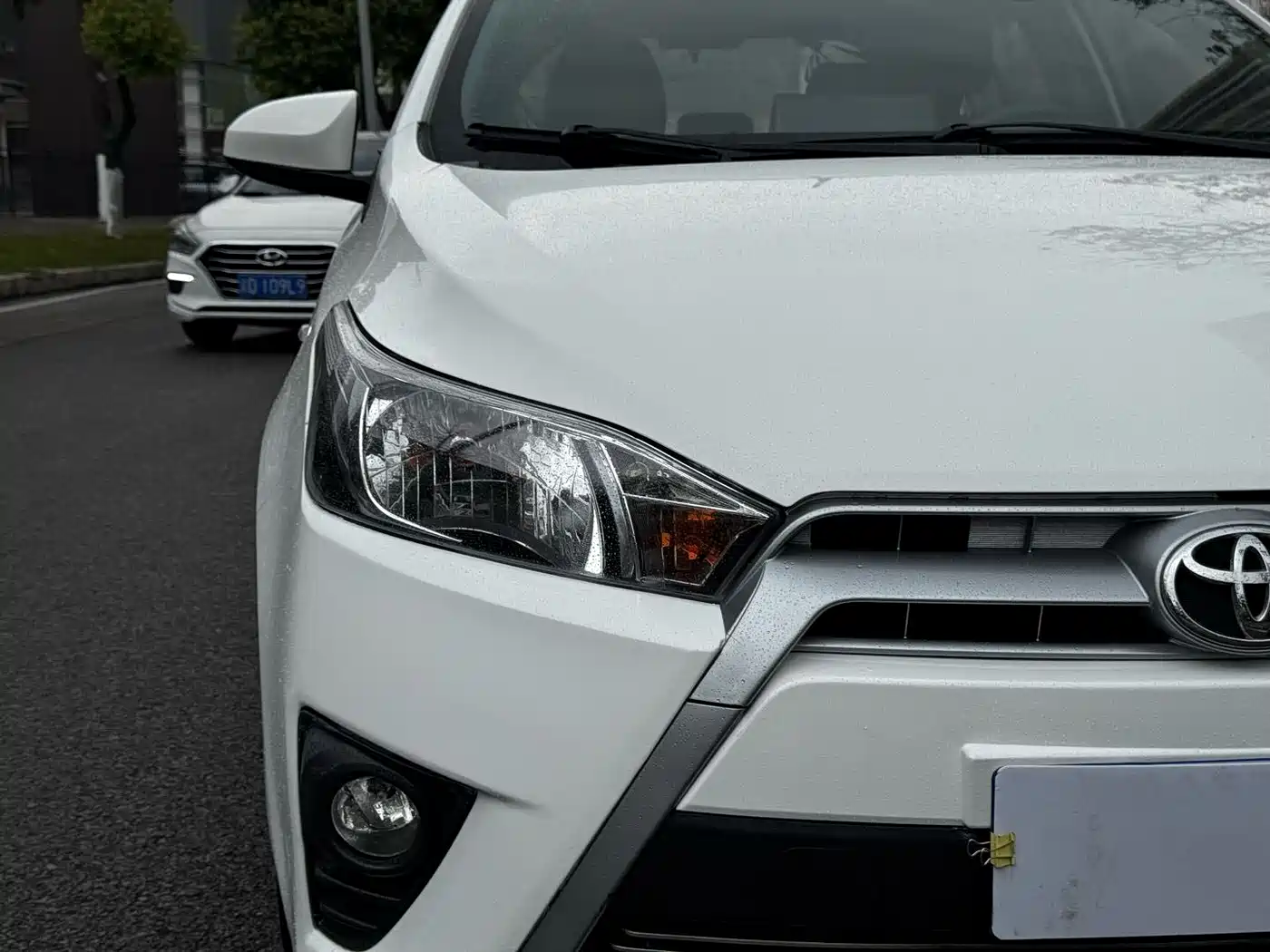 Toyota YARiS L Zhi Xuan 2015 1.5G Auto Sunroof Special Edition фото 4