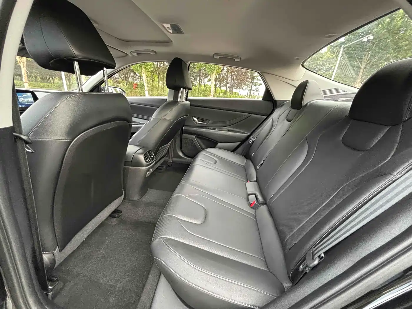 MODERN ELANTRA