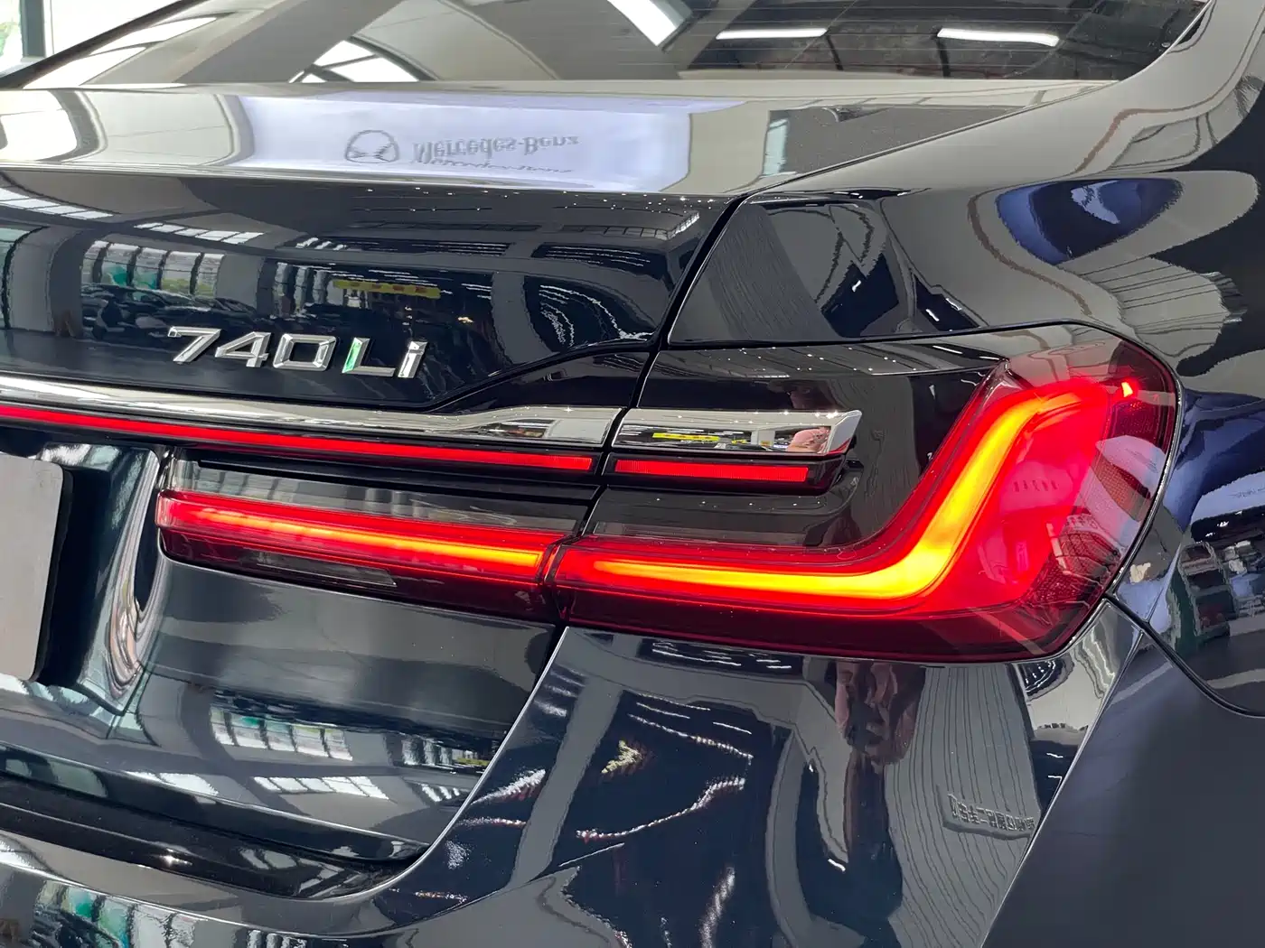 BMW 7 Series 2019 740Li Leading M Sport Package фото 34