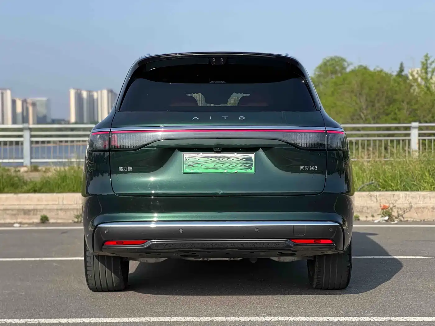 AITO Wenjie AITO M8 2025 Extended Range Ultra 53.4kWh 6-Seater фото 8