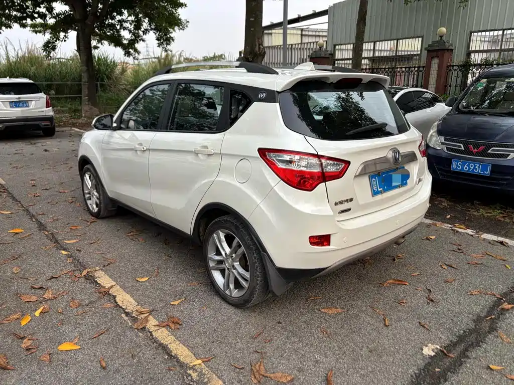 Фото 10 - Changan CS35