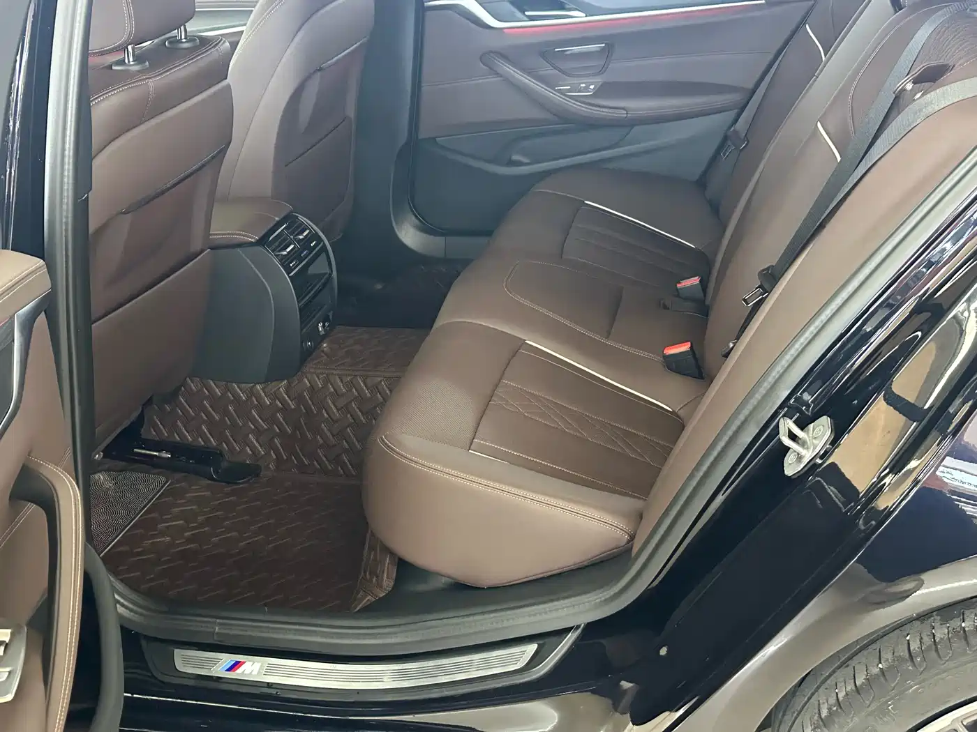 BMW 5 Series 2022 Facelift 530Li Leading M Sport Package фото 8