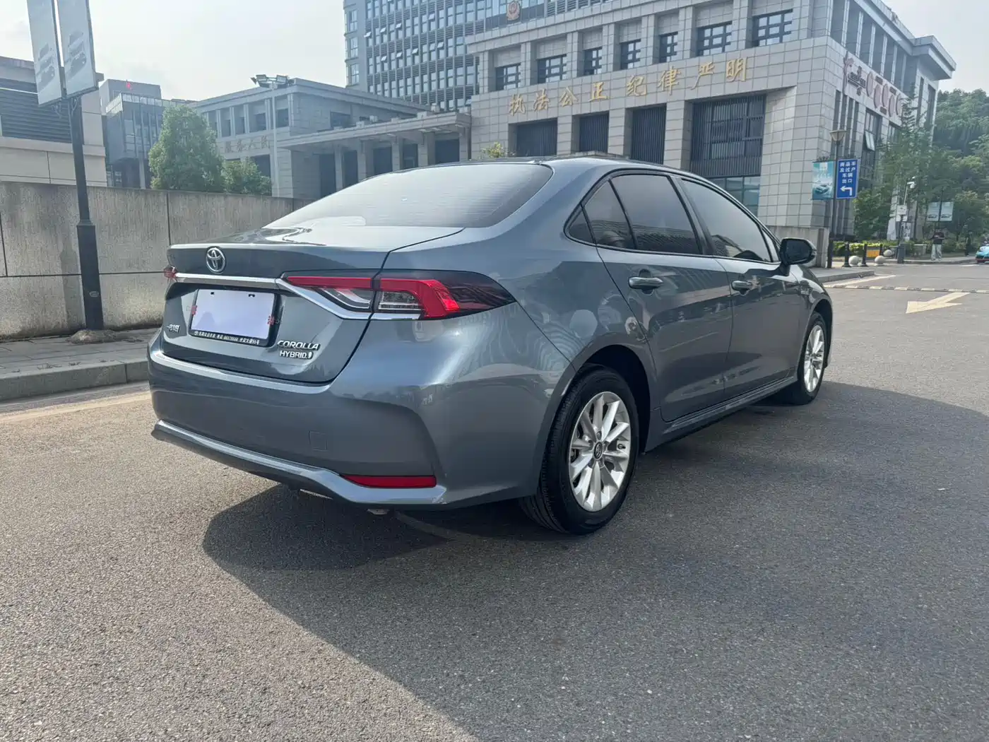 Toyota Corolla 2021 Hybrid 1.8L E-CVT Elite Edition фото 5