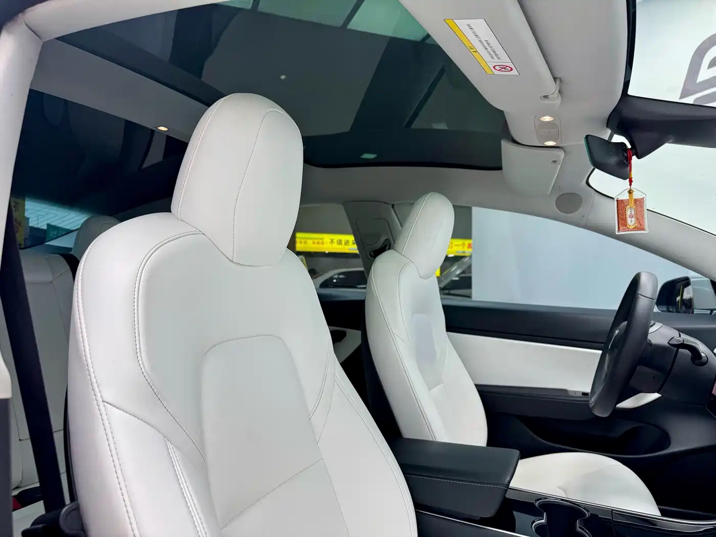 Photo 14 - Tesla Model 3