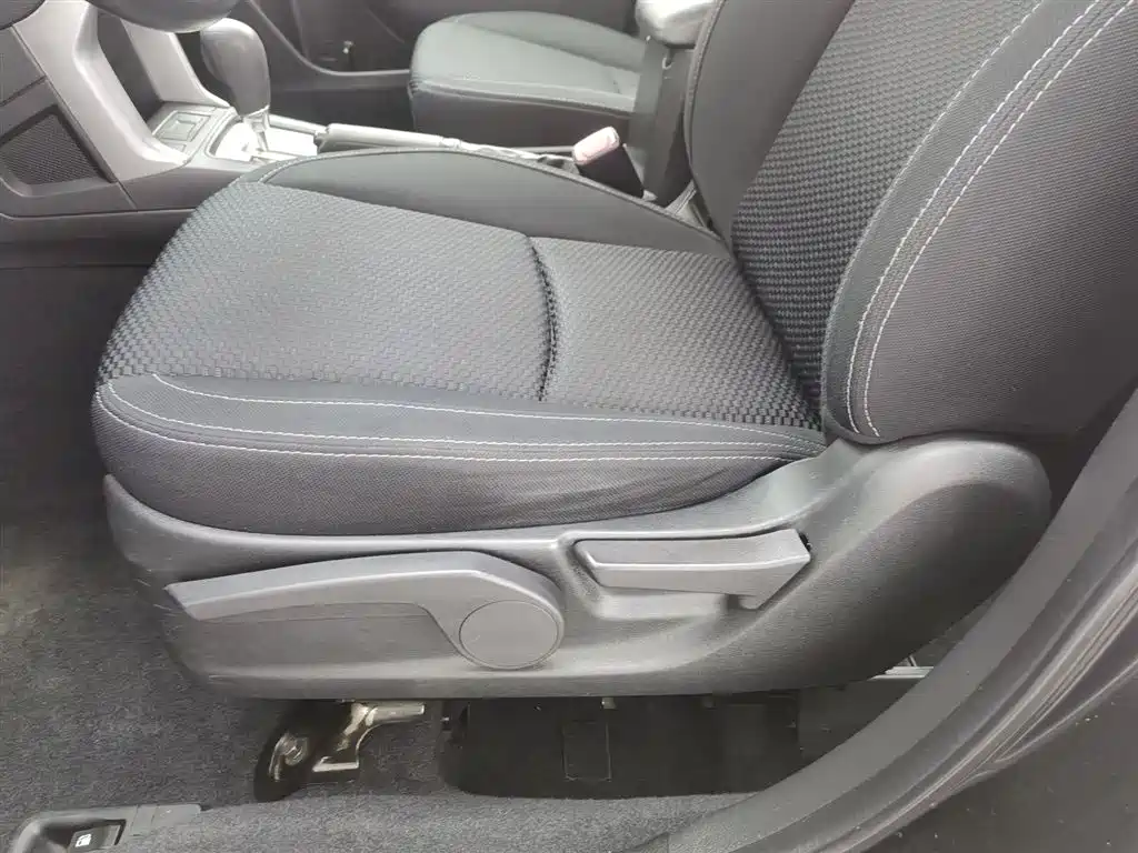 Subaru Forester 2013 2.0i Automatic Comfort Edition фото 20
