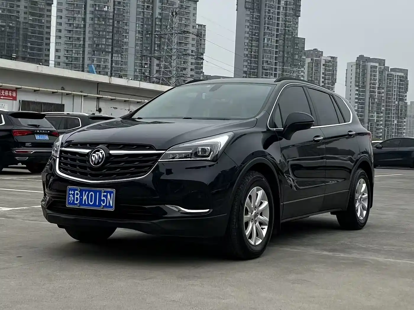Buick Envision Plus 2020 20T FWD Leading