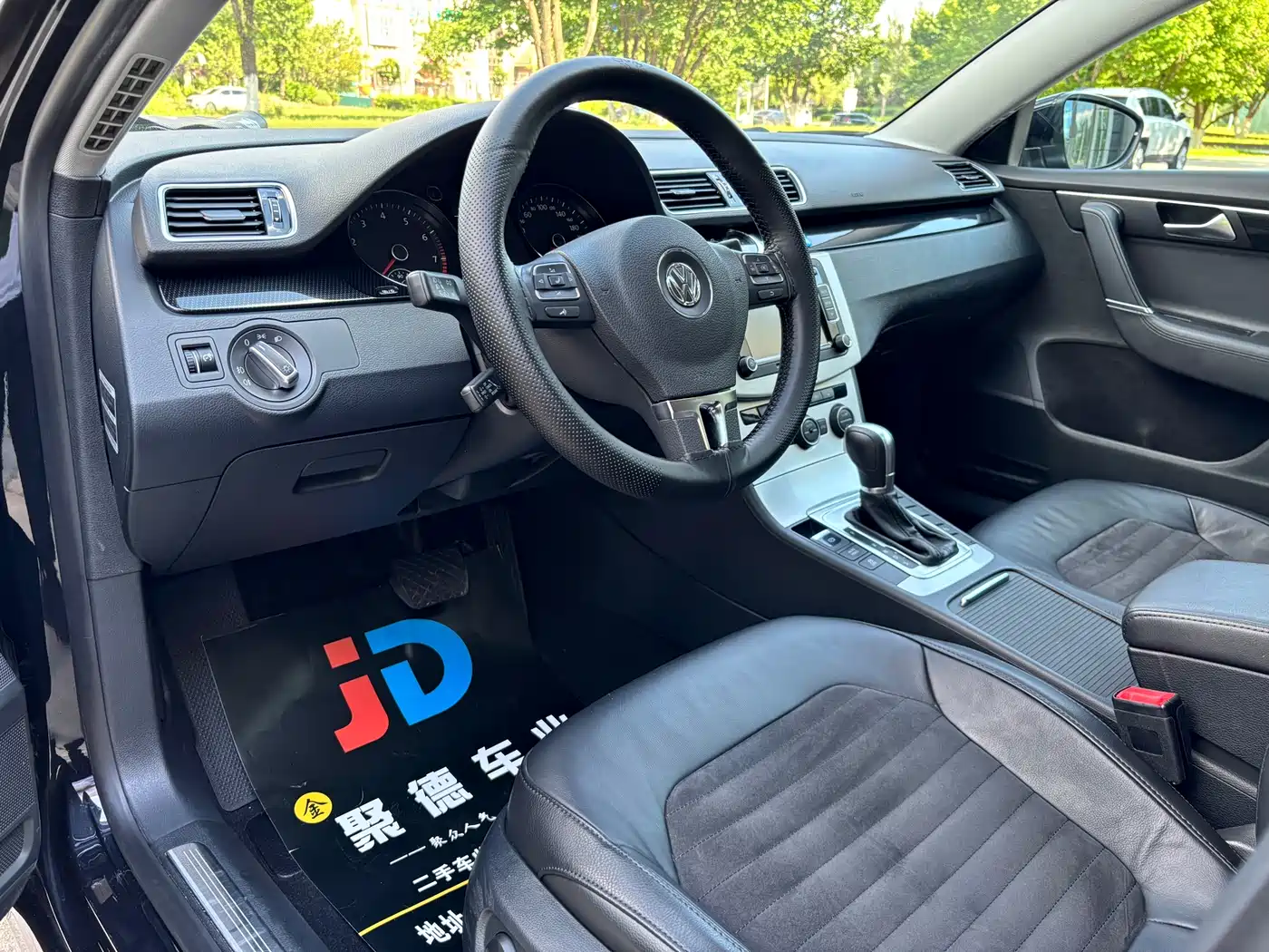 Volkswagen Magotan 2015 1.8TSI Luxury фото 13