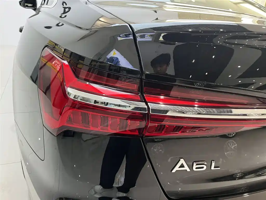 Audi A6L 2021 45 TFSI Exclusive Sport фото 7