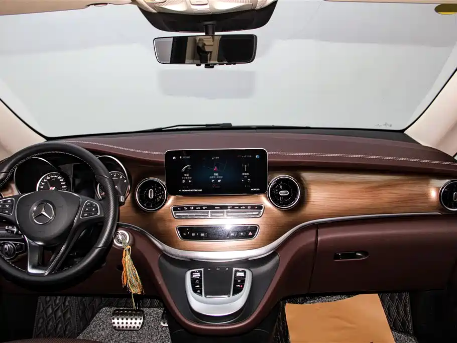 Mercedes-Benz V-Class 2022 V 260 L Long Wheelbase Luxury Edition фото 16
