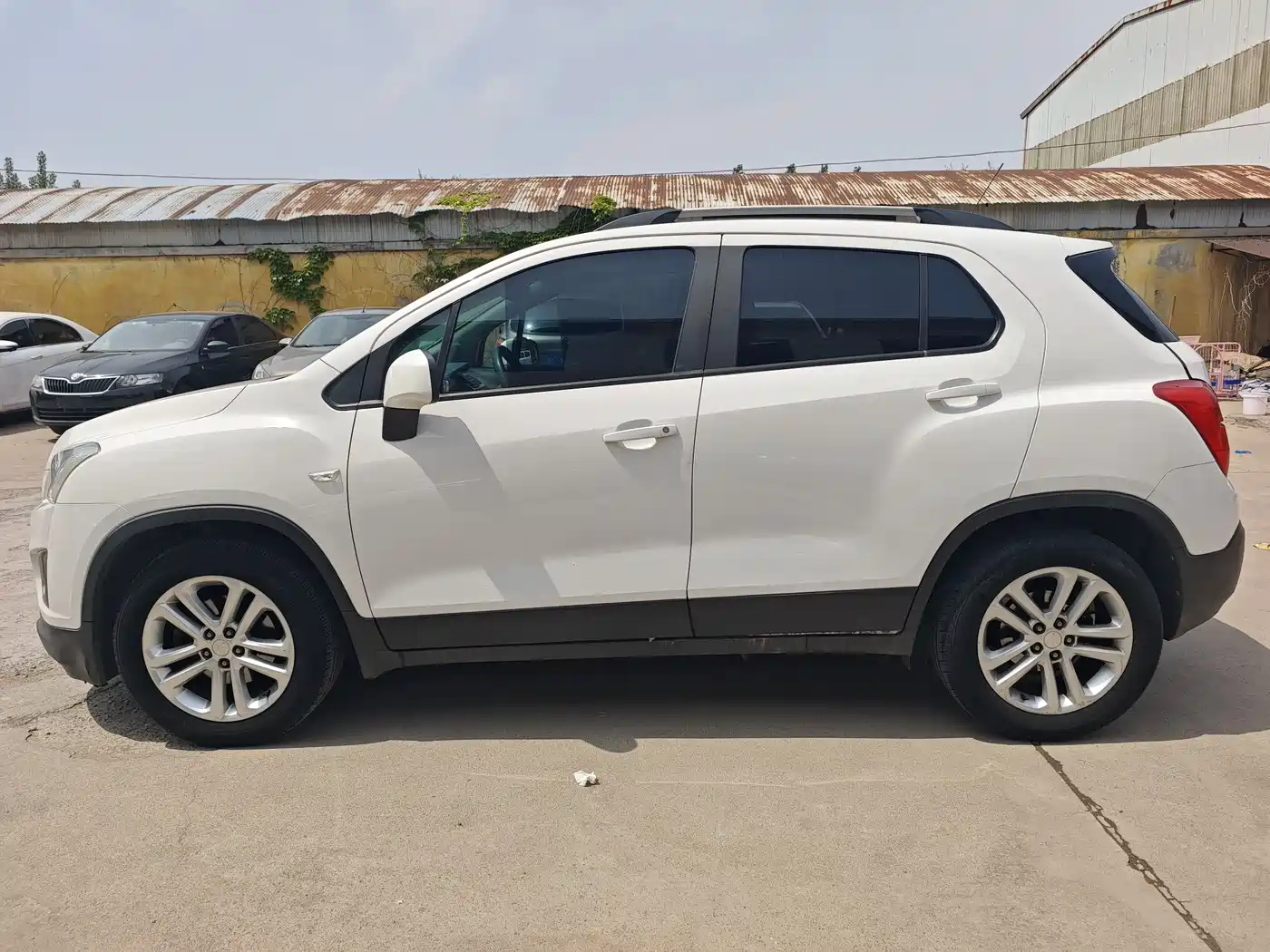 Chevrolet Trax 2016 1.4T Manual 2WD Comfort Sunroof Edition фото 5