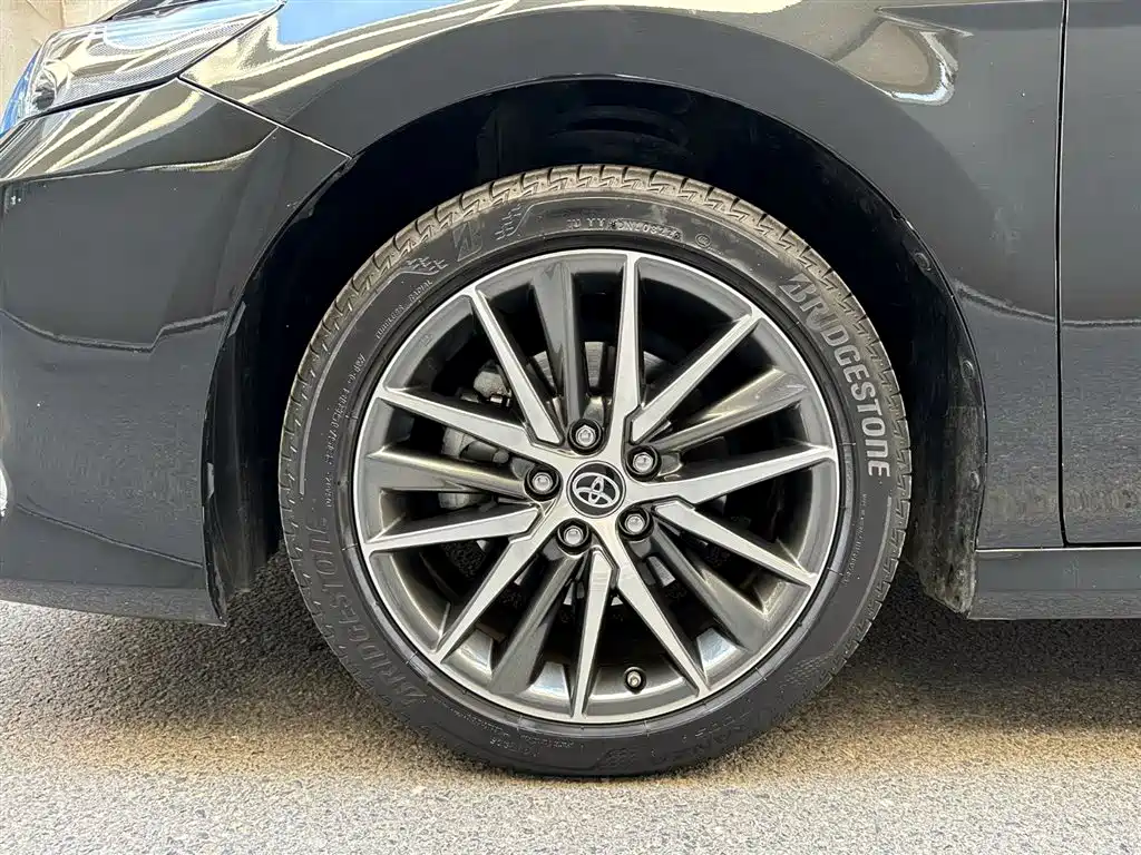 Toyota Camry 2021 2.5G Luxury Edition фото 6