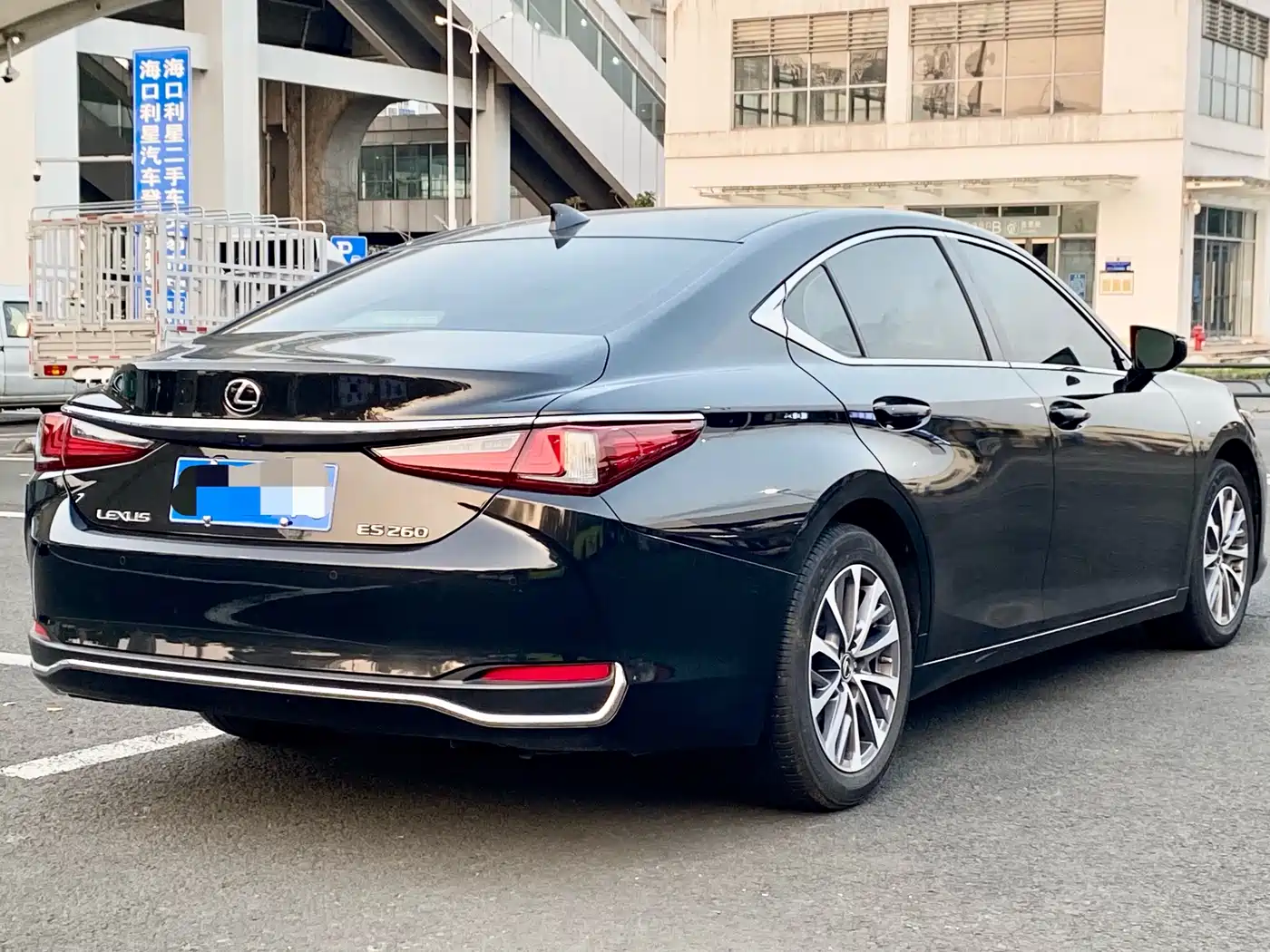 Lexus ES 2023 260 Excellence фото 6