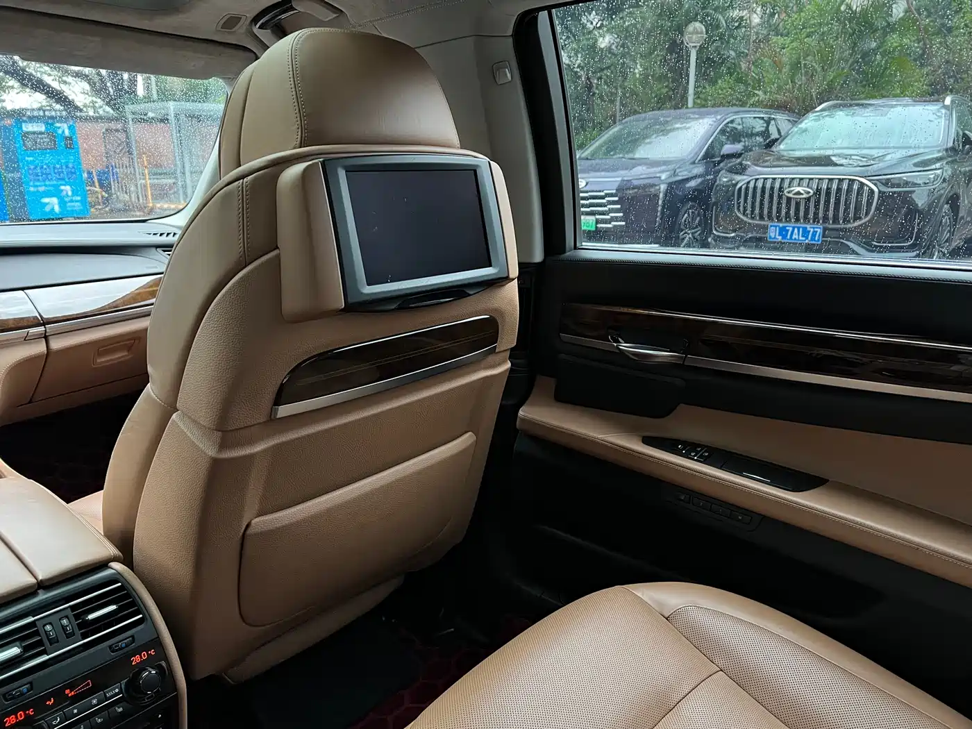 BMW 7 Series 2012 760Li 25th Anniversary Limited Edition фото 26