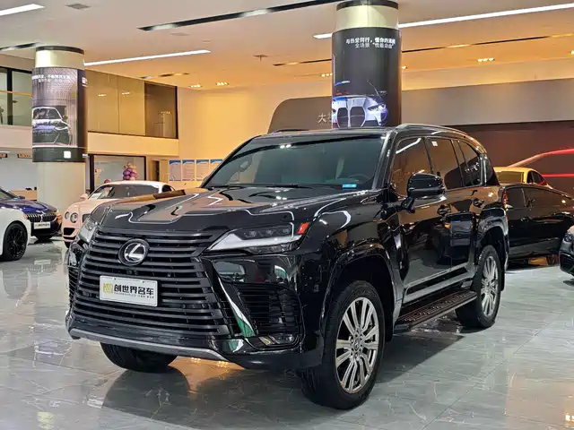 Lexus LX 600
