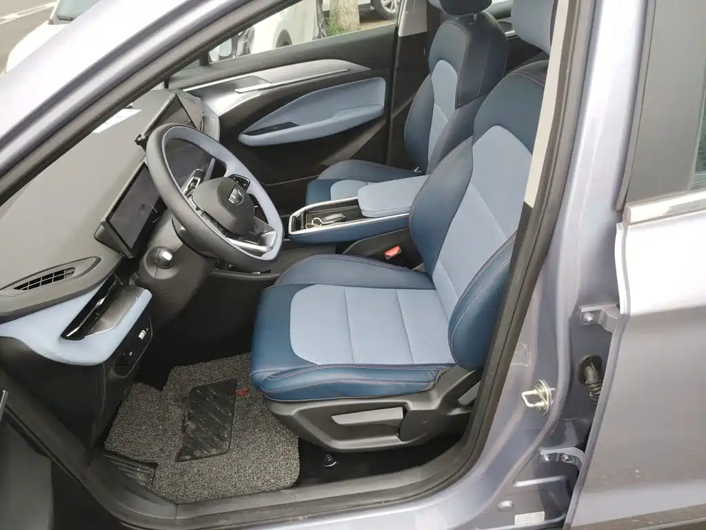 Geely Geometry M6 2023 2022 450 New Intelligence Edition