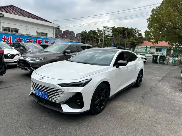 Changan UNI-V 2024 1.5T Deluxe