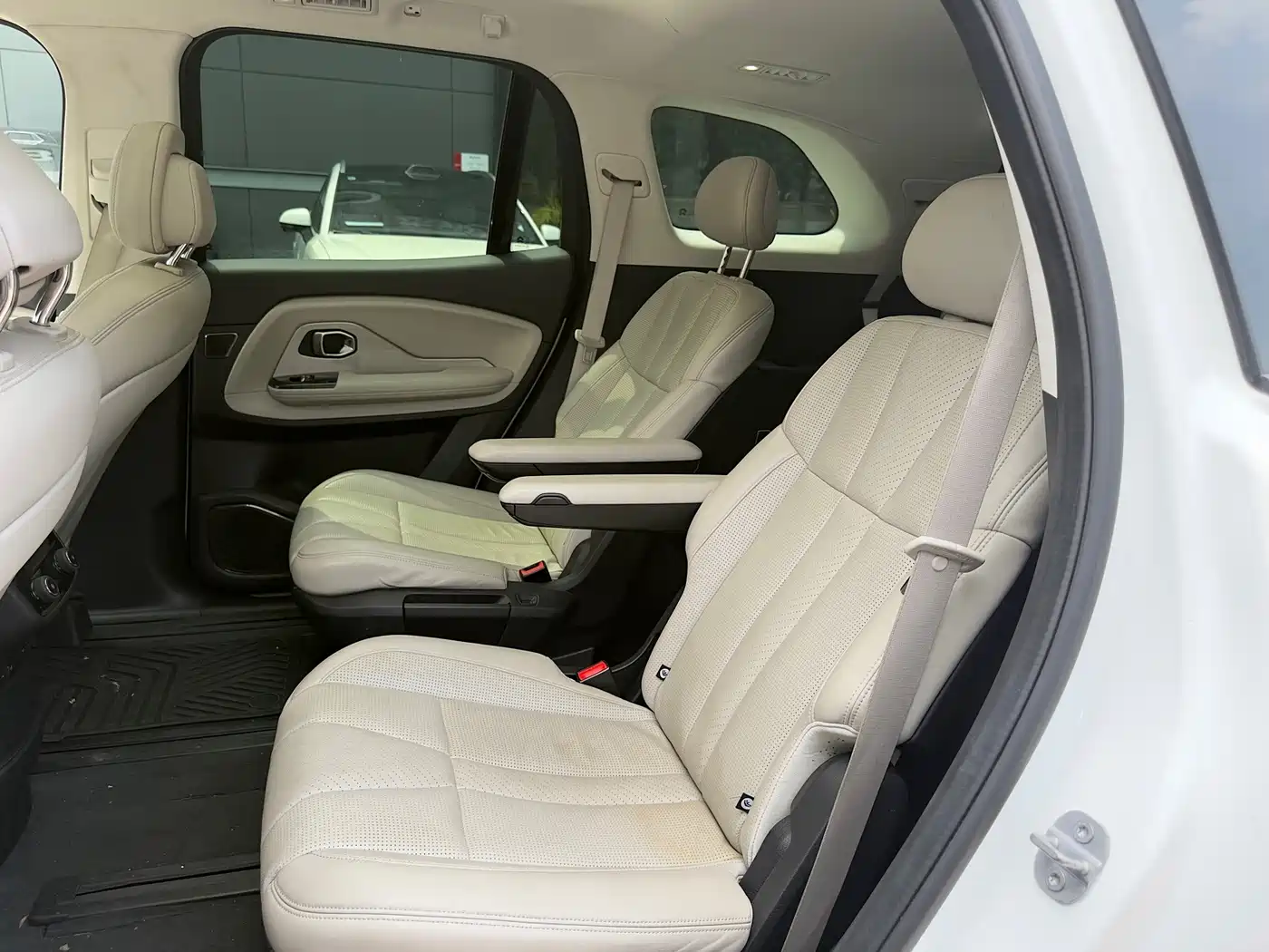 NIO ES8 2019 2018 355KM Base Model 7-Seater Version