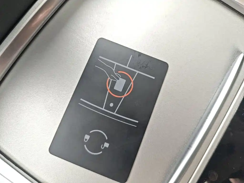 Фото 9 - Tesla Model 3